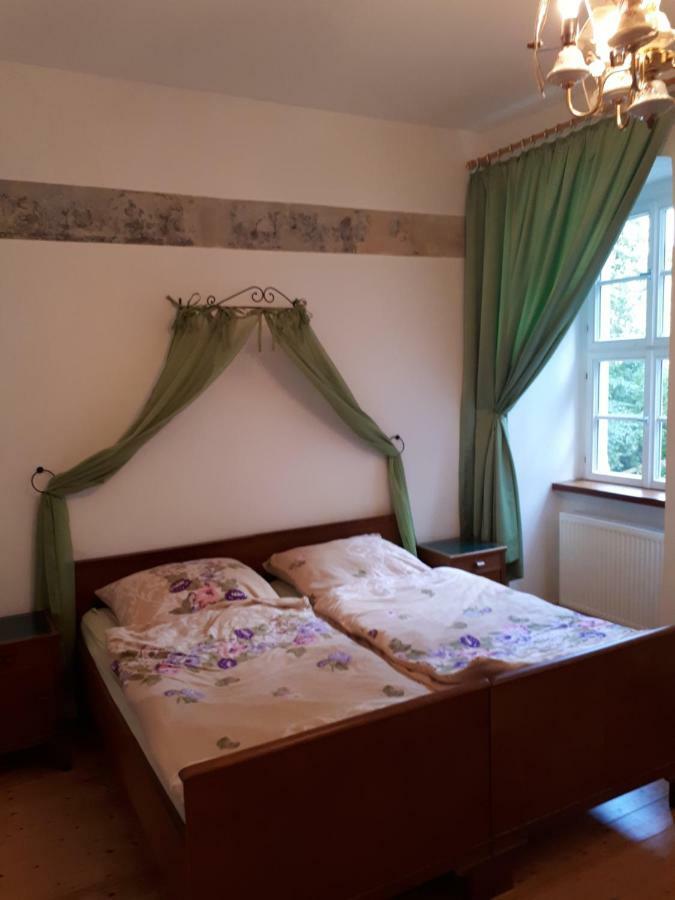 Hotel Schloss Wespenstein 그라펜탈 외부 사진
